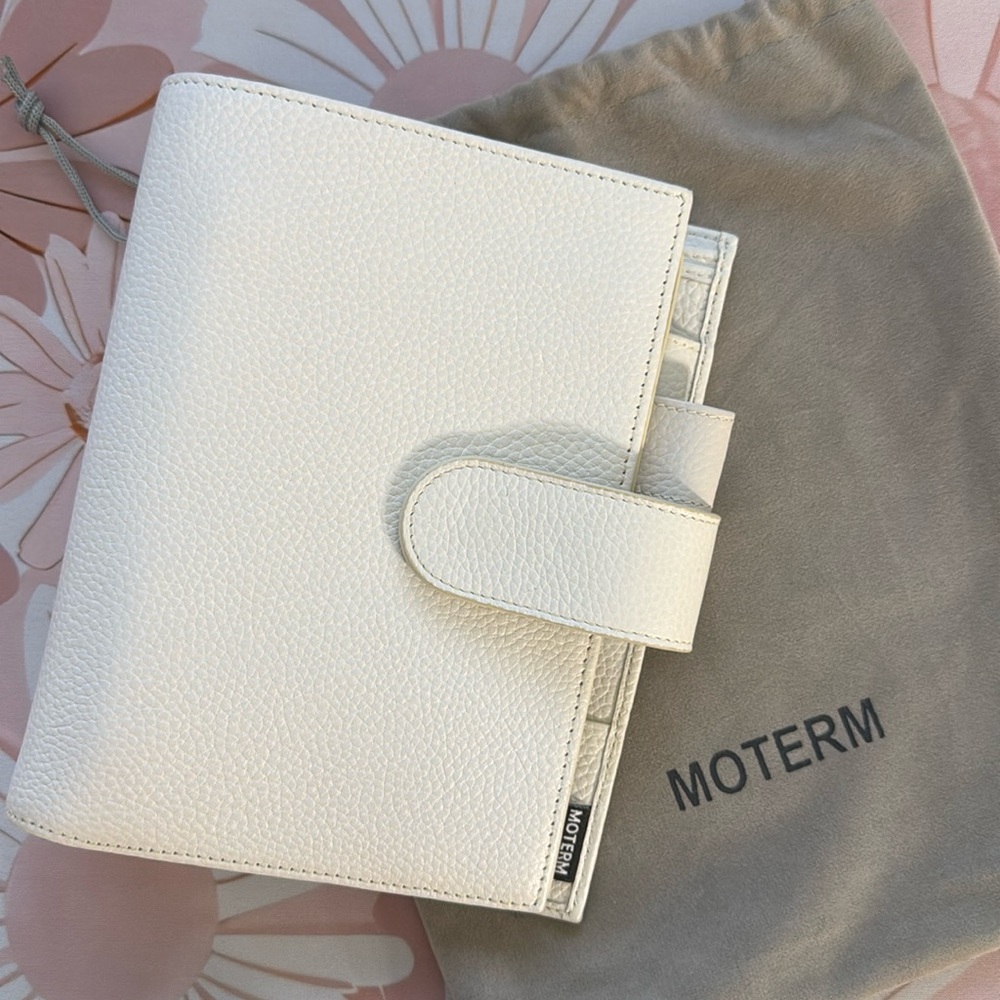 Moterm Luxe Ring Planner in Personal size with inserts, dashboards & dividers